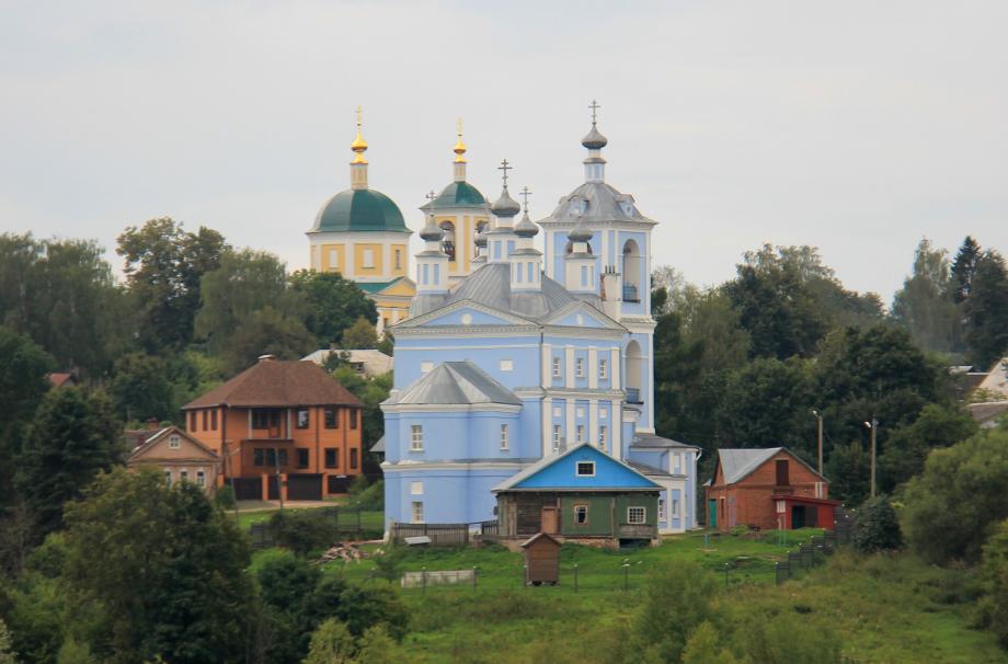  ХРАМ СВЯТЫХ КОНСТАНТИНА И ЕЛЕНЫ В ВЕРЕЕ .Фото Г.Подбородникова