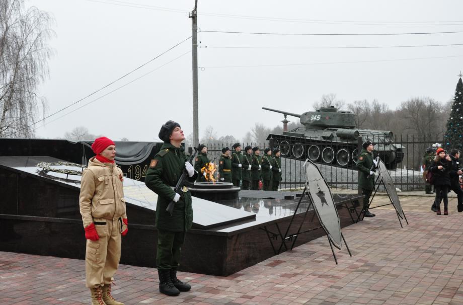 часовня «Неугасимая лампада» на памятнике «Могила неизвестного солдата. Вечный огонь» рядом с Никольским собором.