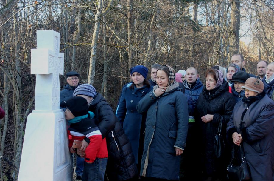 Освящение креста в Новоборисовке