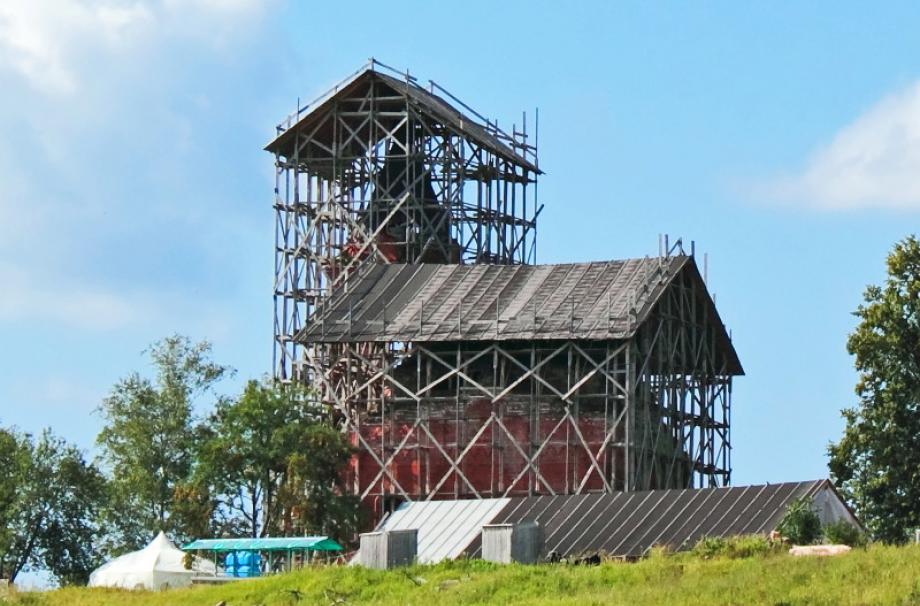 Первая литургия в храме в Понизовье