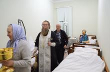 Поздравление с Рождеством больных в Апрелевской районной больнице